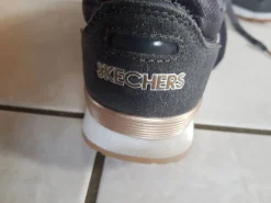 Sneaker Größe 40