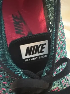 Sneaker Größe 40,5