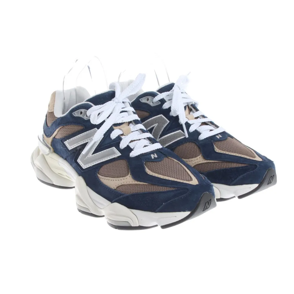 Sneaker Größe 42,5