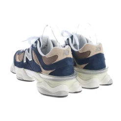 Sneaker Größe 42,5