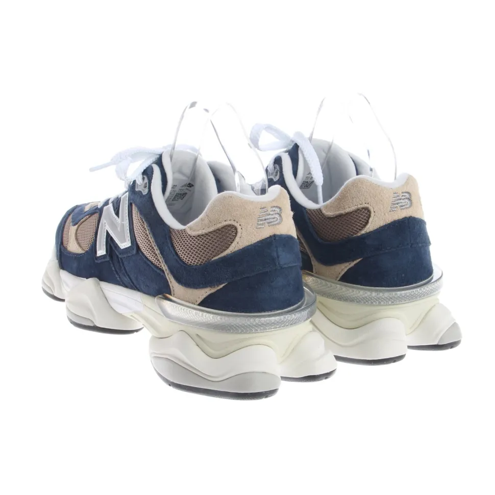 Sneaker Größe 42,5