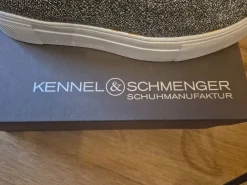 Sneaker Größe 40
