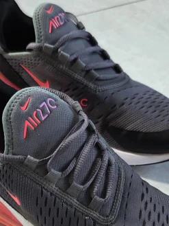 Sneaker Größe 38,5