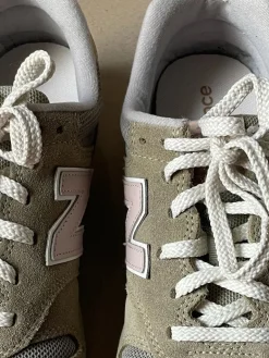 Sneaker Größe 40,5