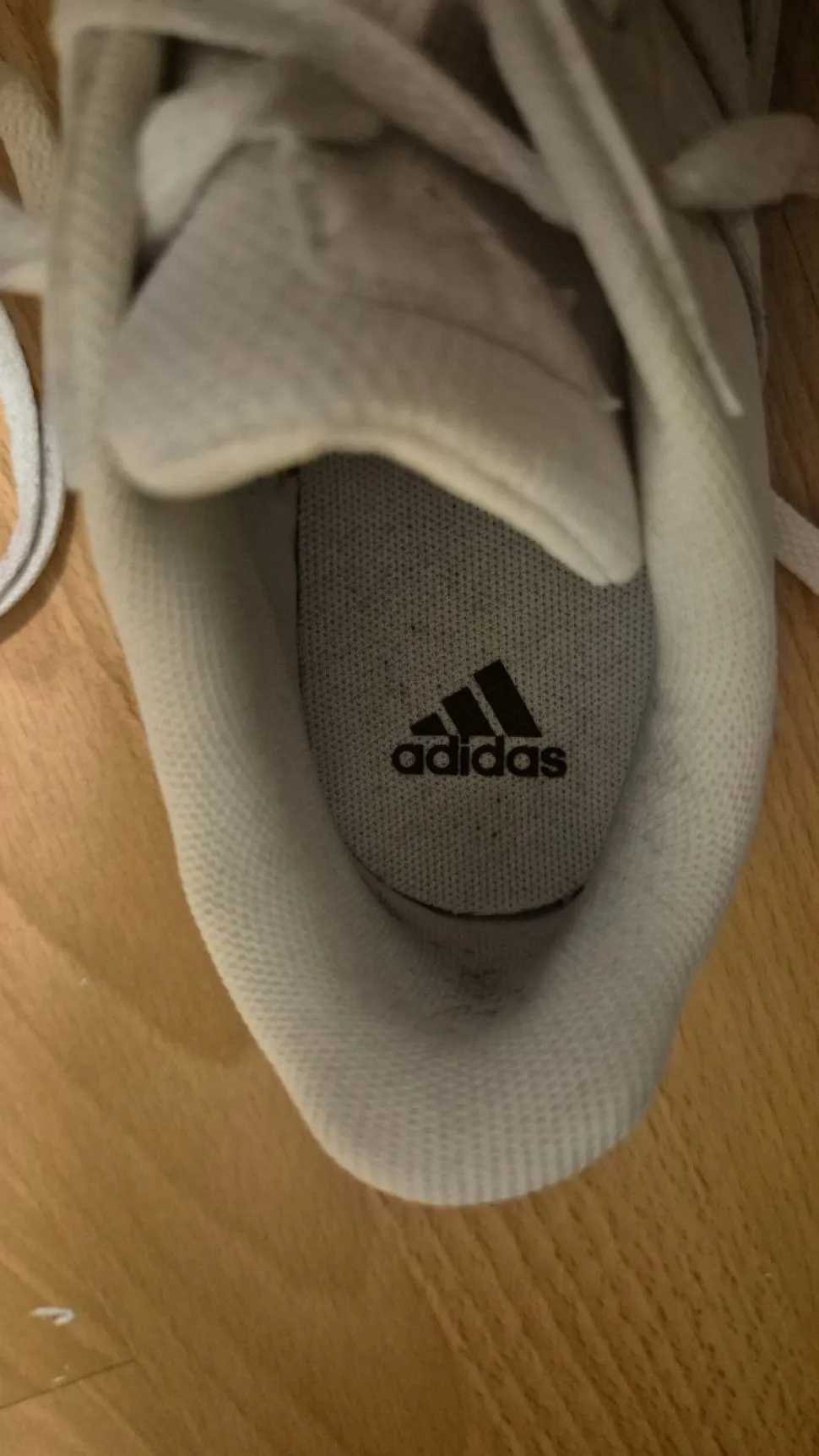 Sneaker Größe 37,5