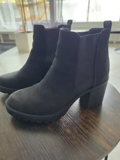 Stiefeletten Größe 39